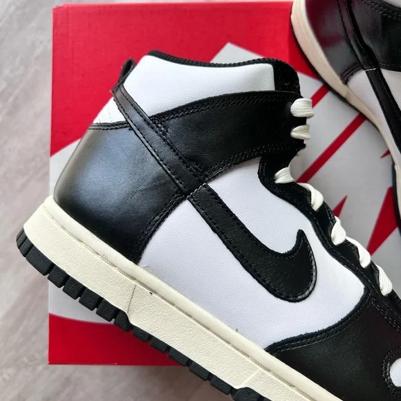 Nike Dunk High Vintage Panda W8 - Picture 6 of 8